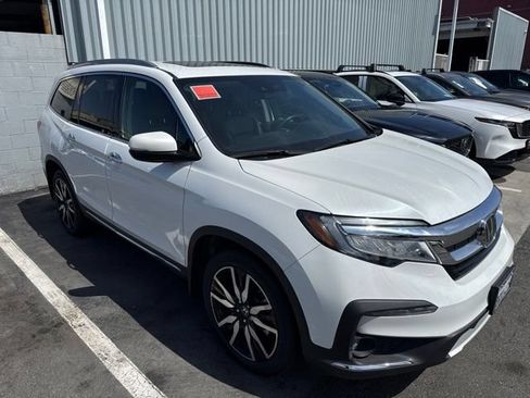 Used 2022 Honda Pilot Touring image 1
