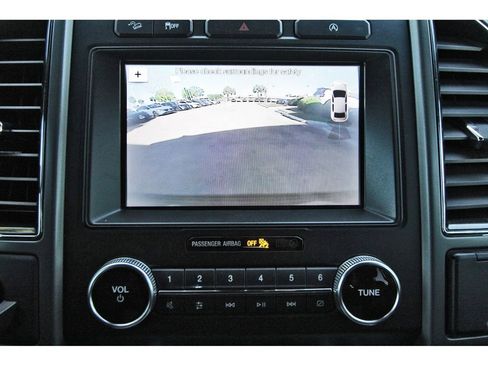 Used 2019 Ford Expedition Max XLT image 22