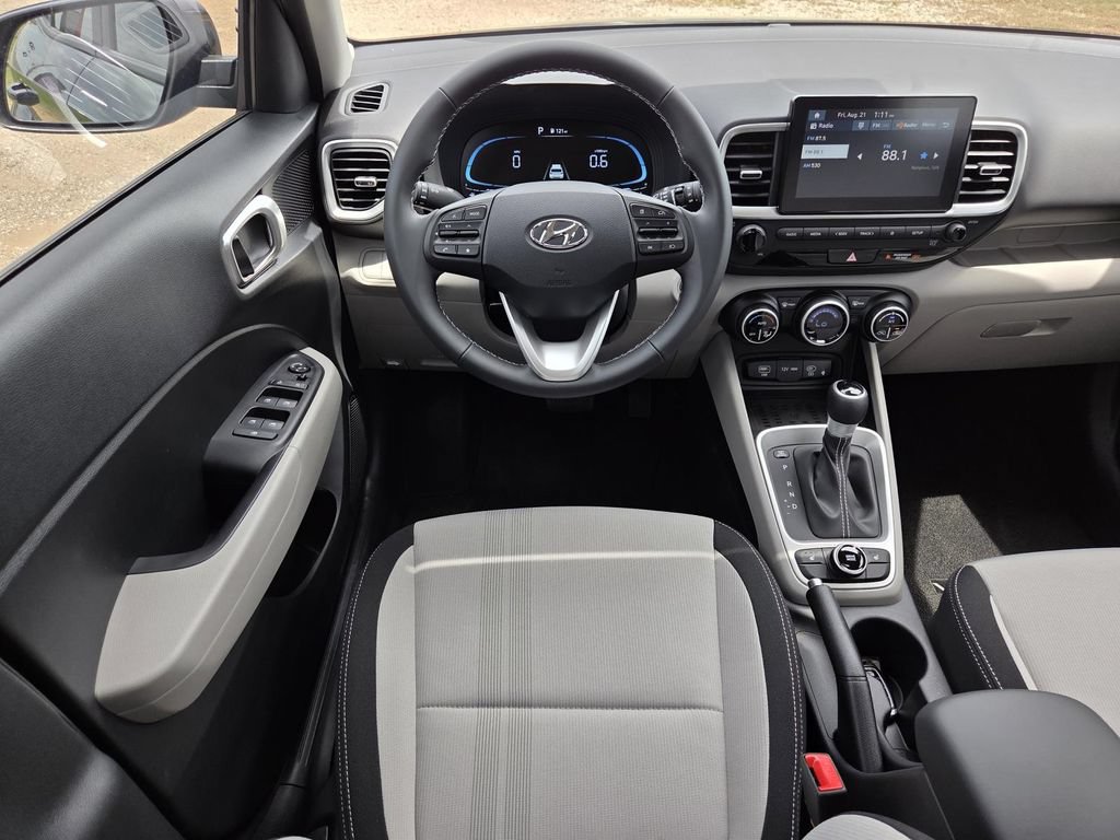 New 2026 Hyundai Venue SEL FWD image 7