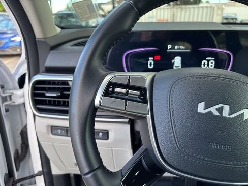Used 2025 Kia Telluride S AWD/4WD image 17