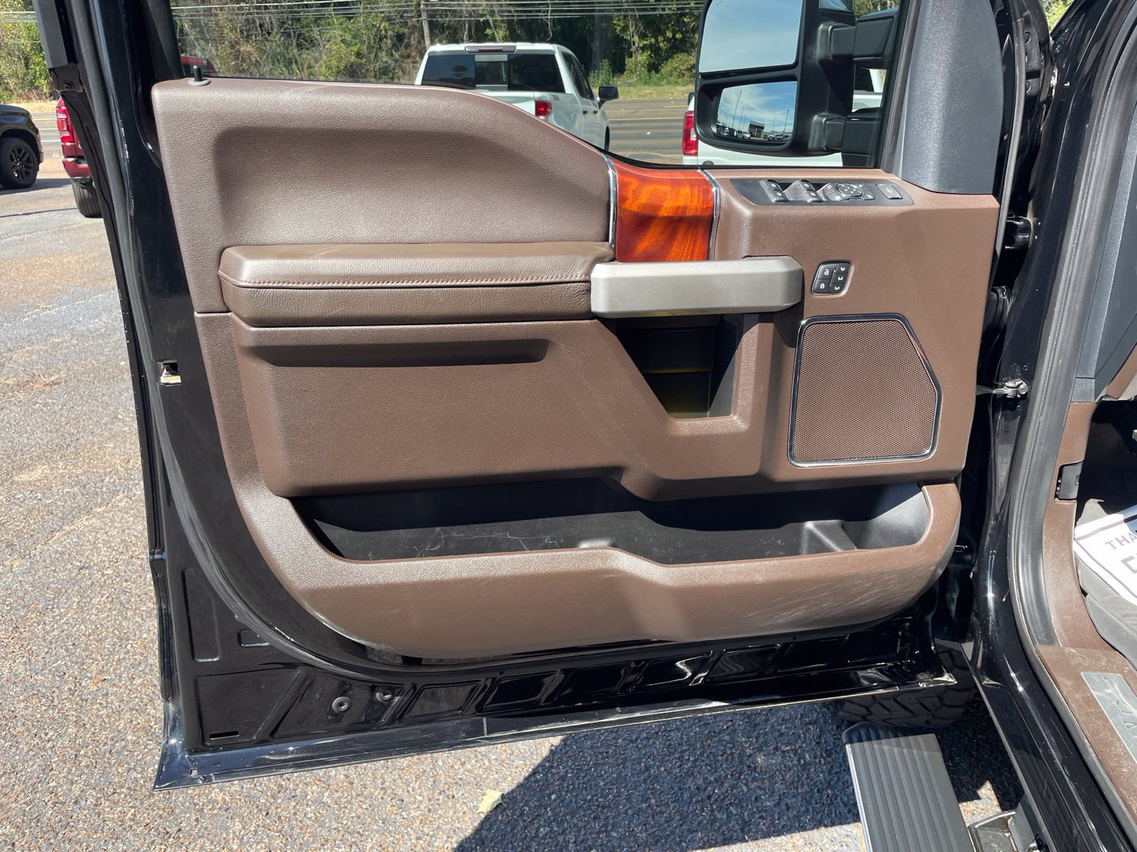 Used 2022 Ford F250 King Ranch w/ King Ranch Ultimate Package AWD/4WD image 15