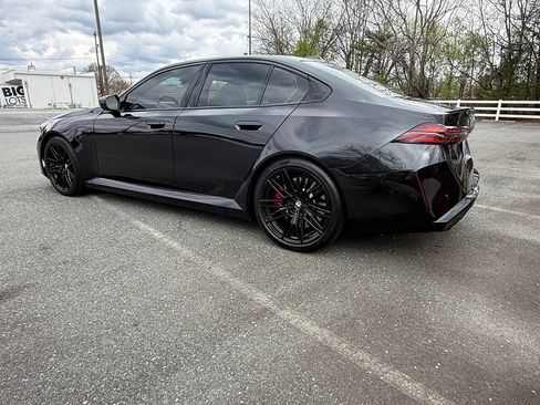 Used 2026 BMW M5 w/ Executive Package AWD/4WD image 3