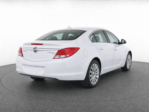 Used 2011 Buick Regal CXL w/ RL2 Preferred Equipment Group FWD image 4