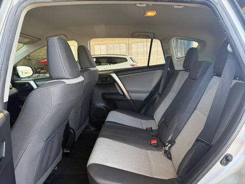 Used 2014 Toyota RAV4 LE FWD image 20
