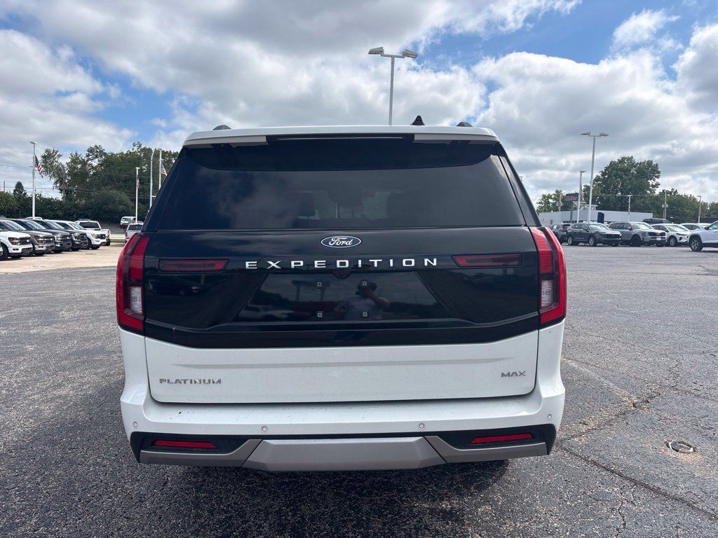 Used 2025 Ford Expedition Max Platinum w/ Driver's Package AWD/4WD image 6