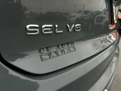 Used 2022 Volkswagen Atlas Cross Sport SEL R-Line image 27