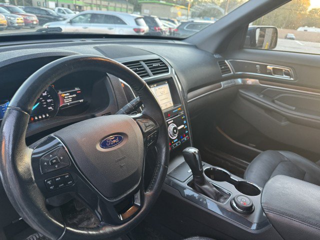 Used 2017 Ford Explorer Limited w/ Equipment Group 301A AWD/4WD image 10