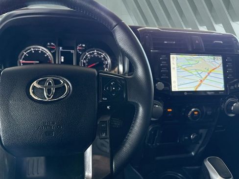 Used 2022 Toyota 4Runner TRD Off-Road Premium image 26