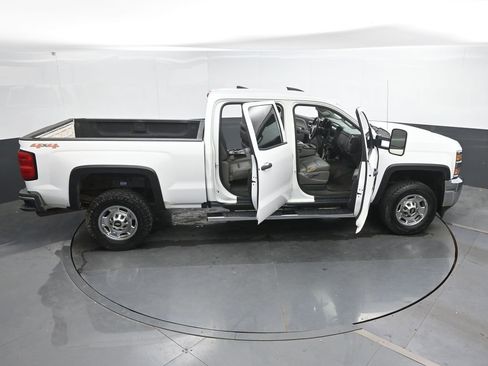Used 2015 Chevrolet Silverado 2500 W/T AWD/4WD image 37