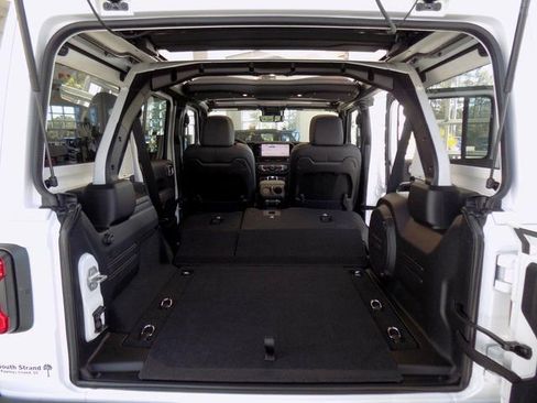 New 2026 Jeep Wrangler Unlimited Rubicon 392 image 31