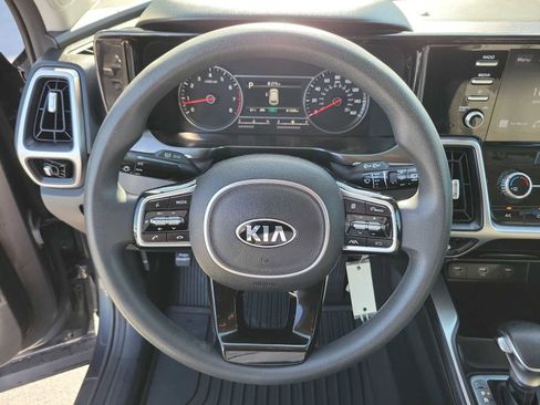 Used 2021 Kia Sorento LX image 19