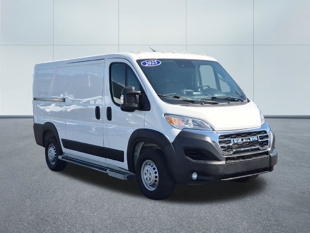 Used 2025 RAM ProMaster 2500 w/ U-Haul Equipment Group FWD image 8