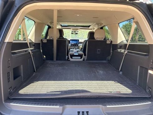 Used 2024 Lincoln Navigator L Reserve AWD/4WD image 18