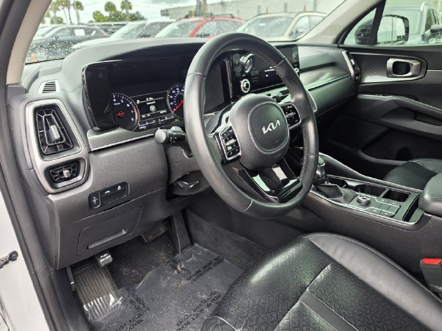 Used 2022 Kia Sorento S FWD image 14