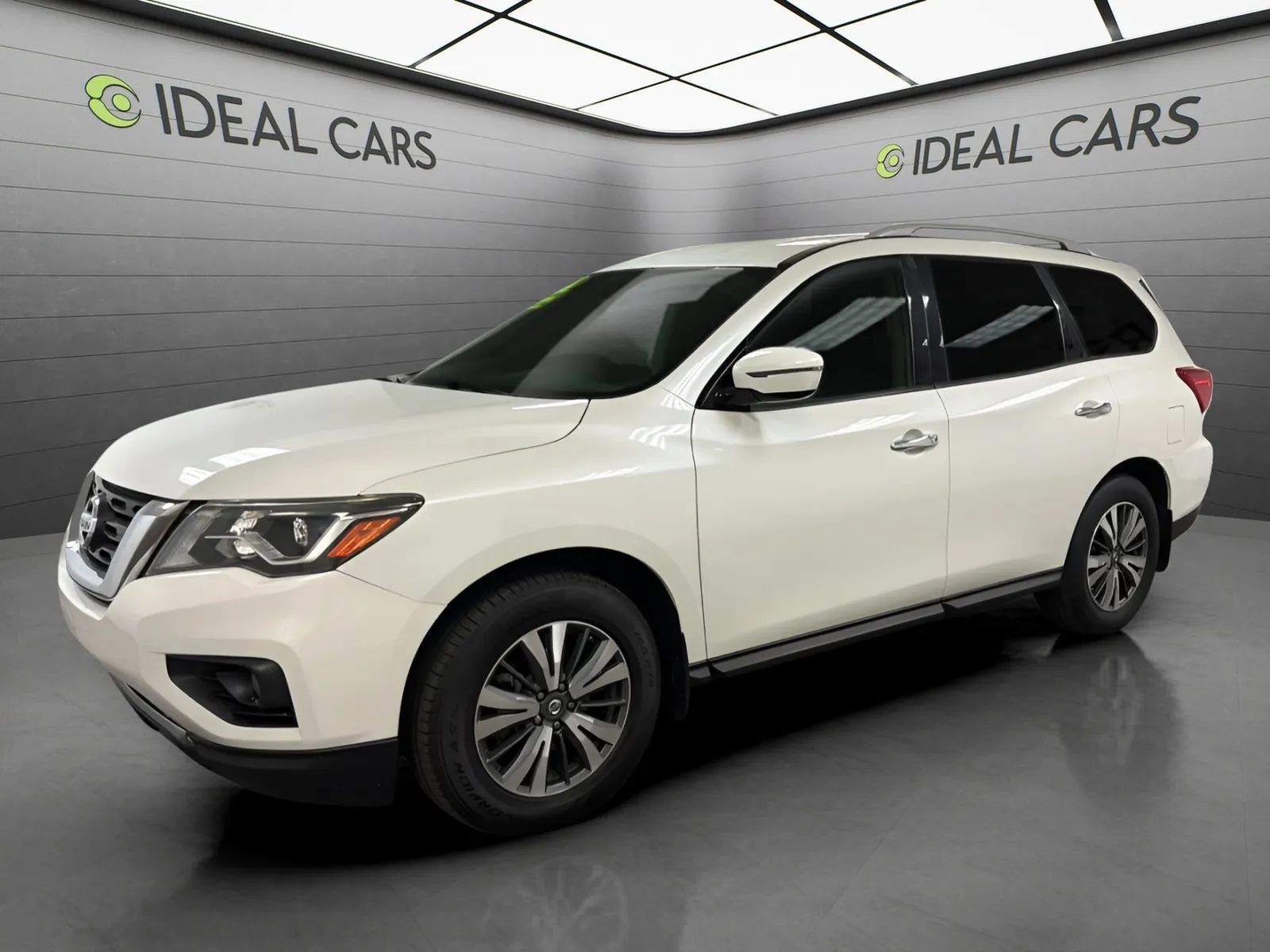 Used 2017 Nissan Pathfinder SV w/ Trailer Tow Package AWD/4WD image 1