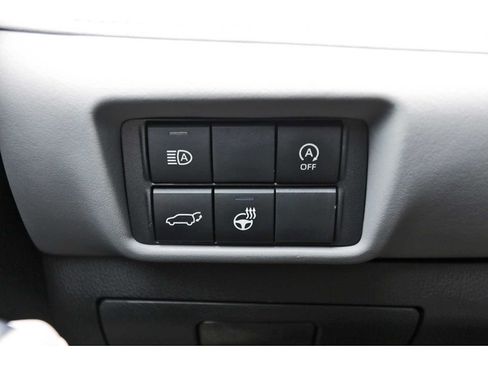 Used 2023 Toyota Highlander Limited FWD image 21