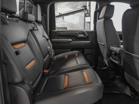 Used 2024 GMC Sierra 2500 AT4 w/ AT4 Premium Plus Package AWD/4WD image 36