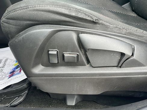 Used 2017 Chevrolet Equinox LS image 23