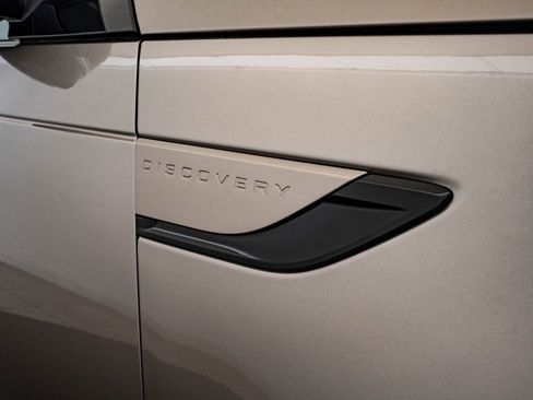 Used 2023 Land Rover Discovery HSE R-Dynamic image 20