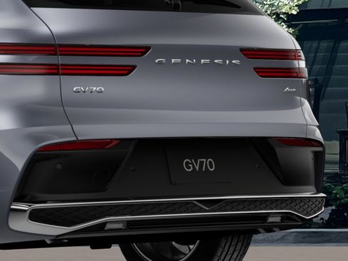 Certified 2026 Genesis GV70 2.5T Advanced AWD/4WD image 15
