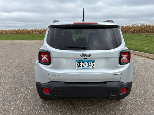 Used 2016 Jeep Renegade Latitude AWD/4WD image 7
