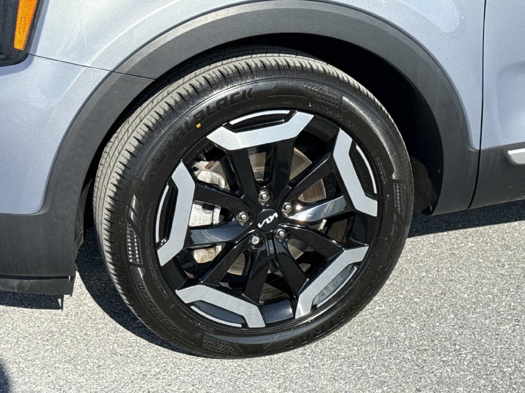 Used 2023 Kia Telluride S AWD/4WD image 30