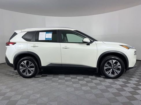 Used 2023 Nissan Rogue SV w/ SV Premium B Package image 14