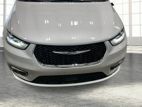 New 2026 Chrysler Pacifica Select image 20