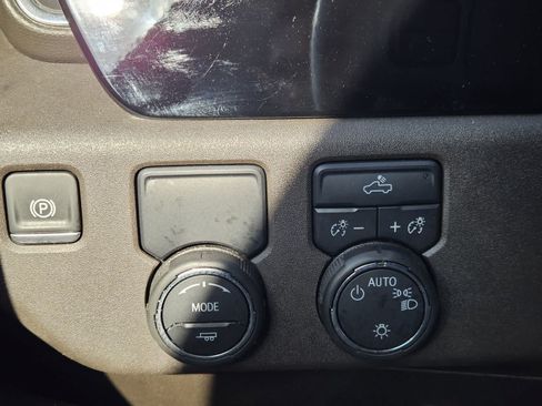 Used 2025 Chevrolet Silverado 1500 LT RWD image 20