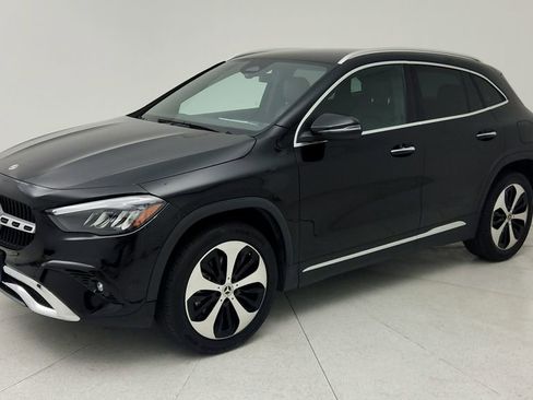 Used 2025 Mercedes-Benz GLA 250 image 4