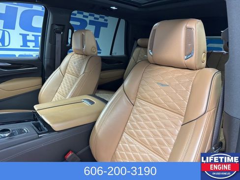 Used 2024 Cadillac Escalade Sport image 36