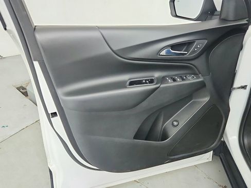 Used 2020 Chevrolet Equinox LT AWD/4WD image 17