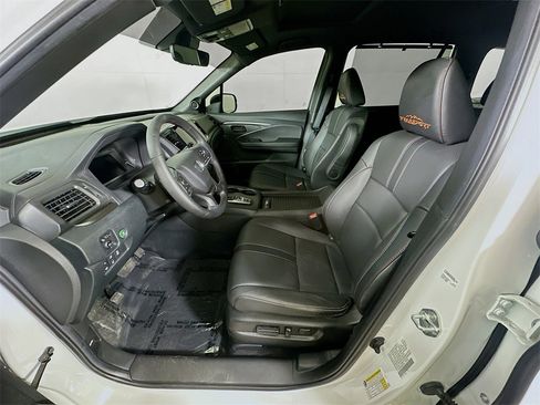 Used 2022 Honda Passport TrailSport image 15