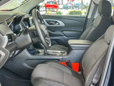 Used 2018 Chevrolet Traverse LS w/ LPO, Black Accent Package FWD image 17