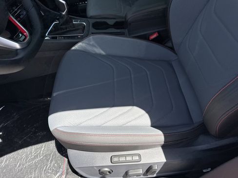 New 2025 Volkswagen Jetta GLI Autobahn image 15