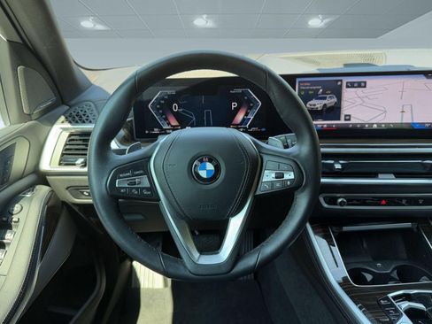 Certified 2025 BMW X5 xDrive40i w/ Premium Package AWD/4WD image 11