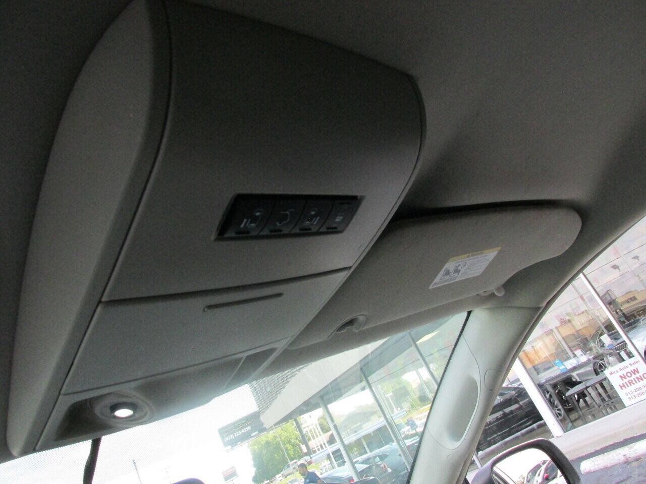 Used 2015 Chrysler Town & Country Touring w/ Driver Convenience Group FWD image 64