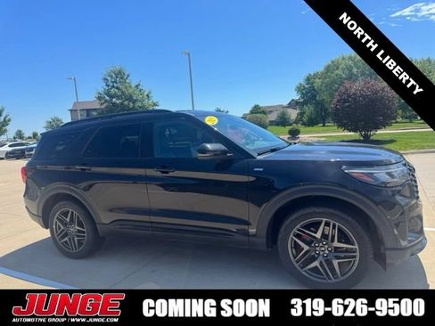 Certified 2025 Ford Explorer ST-Line w/ ST-Line Street Pack AWD/4WD image 4