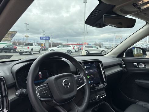 Certified 2023 Volvo XC40 B5 Plus w/ Protection Package Premier image 16