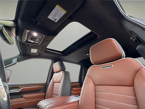 Used 2025 GMC Sierra 2500 Denali Ultimate w/ Max Trailering Package image 28