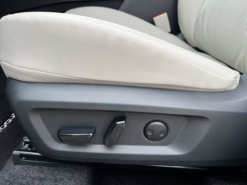 New 2026 Nissan Rogue SV image 10