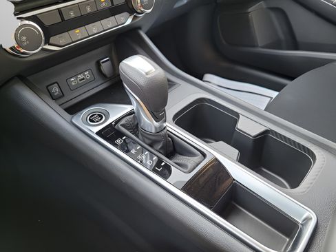 New 2025 Nissan Sentra SV image 20