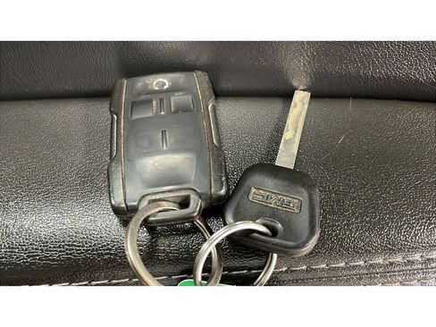 Used 2017 GMC Yukon SLE w/ Convenience Package AWD/4WD image 19