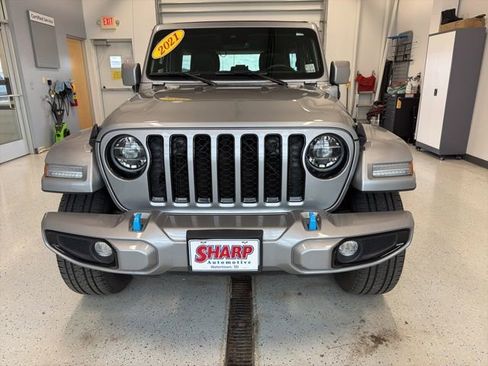 Used 2021 Jeep Wrangler Unlimited Sahara AWD/4WD image 4