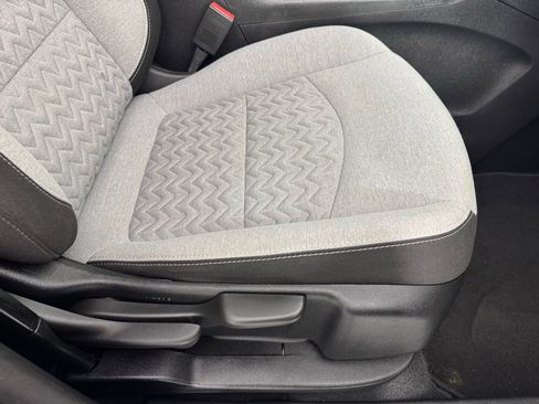 Used 2022 Chevrolet Equinox LS image 43