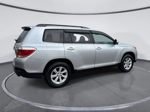 Used 2013 Toyota Highlander SE AWD/4WD image 4