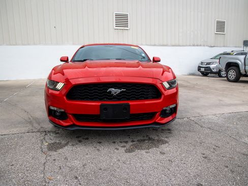 Used 2016 Ford Mustang Premium image 4