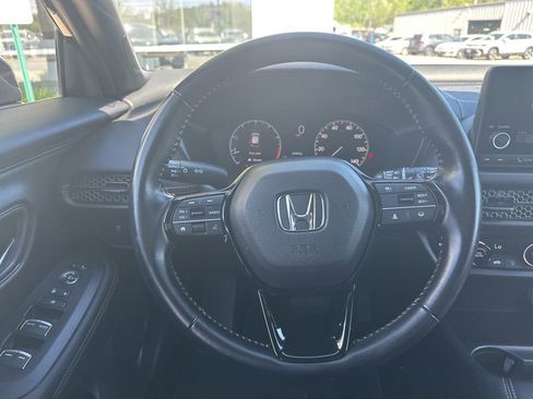 Used 2025 Honda HR-V Sport image 18