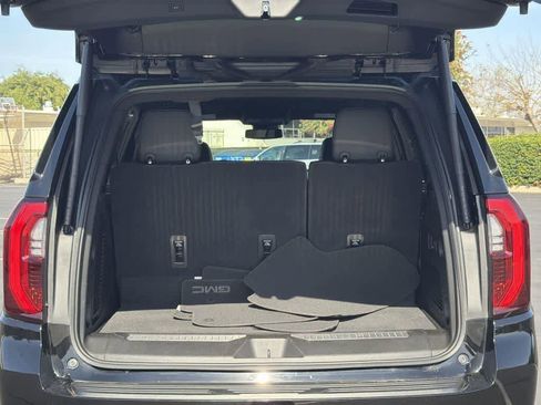 Used 2025 GMC Yukon Denali image 30