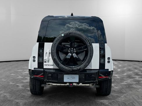 New 2026 Land Rover Defender 110 X-Dynamic SE AWD/4WD image 4